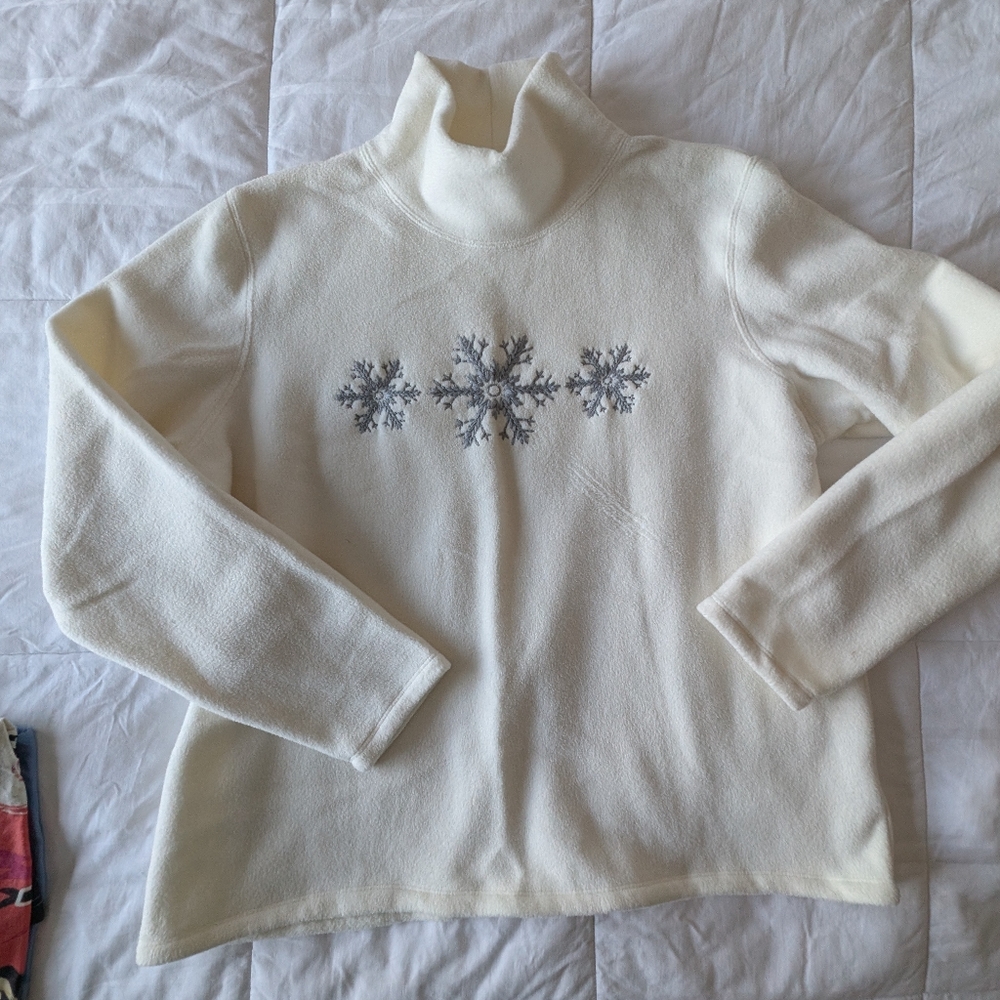 Lands'end Polar Fleece Pullover Sz XL cream with grey snowflakes